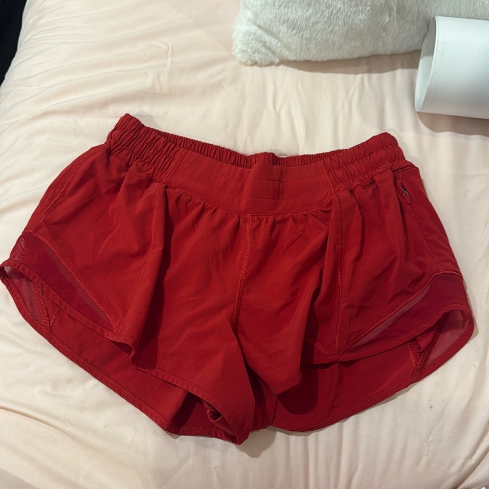 Red Lululemon 2.5" hotty hot shorts